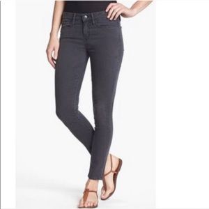 Vince / Skinny ankle jeans in Used Black